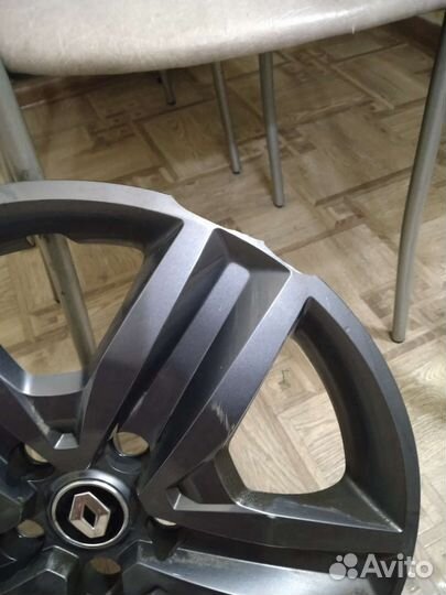 Колпак на Рено