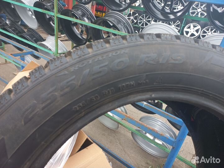 Pirelli Ice Zero 255/50 R19 107H