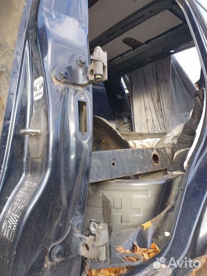 Петли капота дверей на ренж ровер вог 2004г