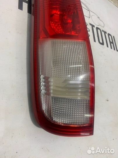 Фонарь задний левый Nissan X-Trail T30 QR20DE 2004