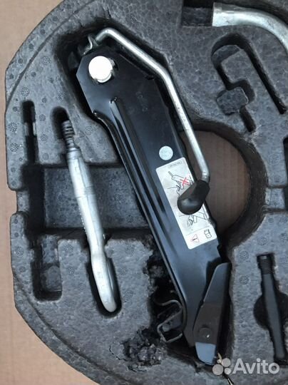 Ящик с инструментом Volkswagen Golf 6