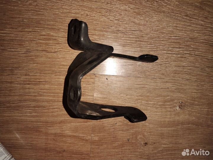 Кронштейн АКПП Toyota Corolla Fielder ZZE124G 1ZZ