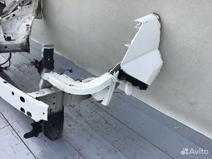 Панель передняя Toyota Crown Majesta (S180) 2004