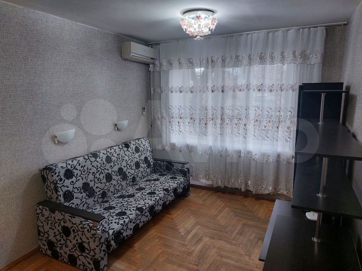 1-к. квартира, 30 м², 1/4 эт.