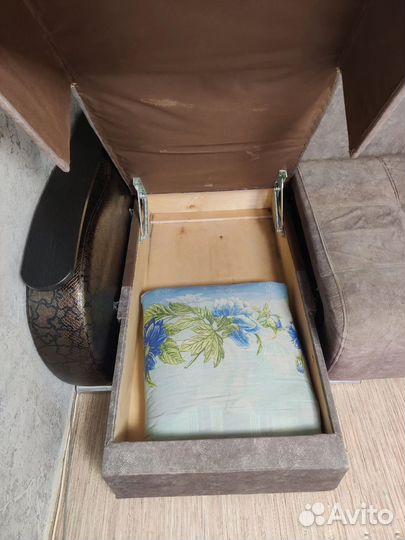 Угловой диван