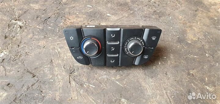 Блок управления кондиционером Opel Astra J GTC 20