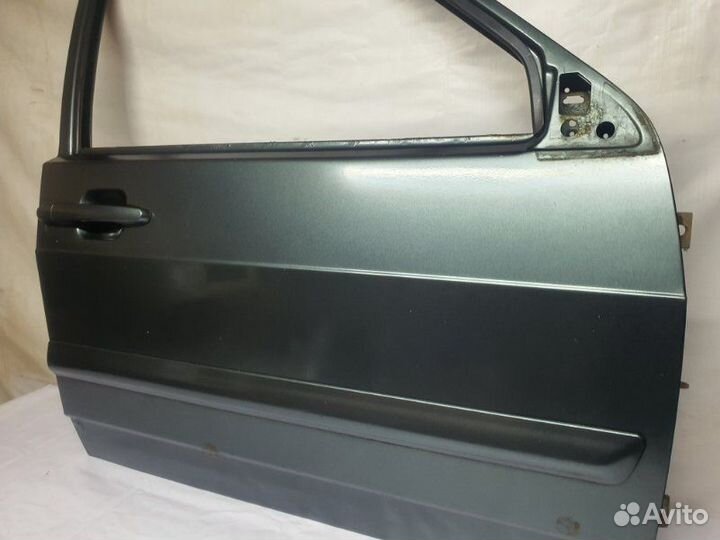 Дверь передняя правая Лада 2114 хетчбек 2009