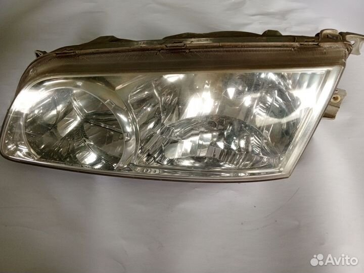 Фара левая Hyundai starex h1