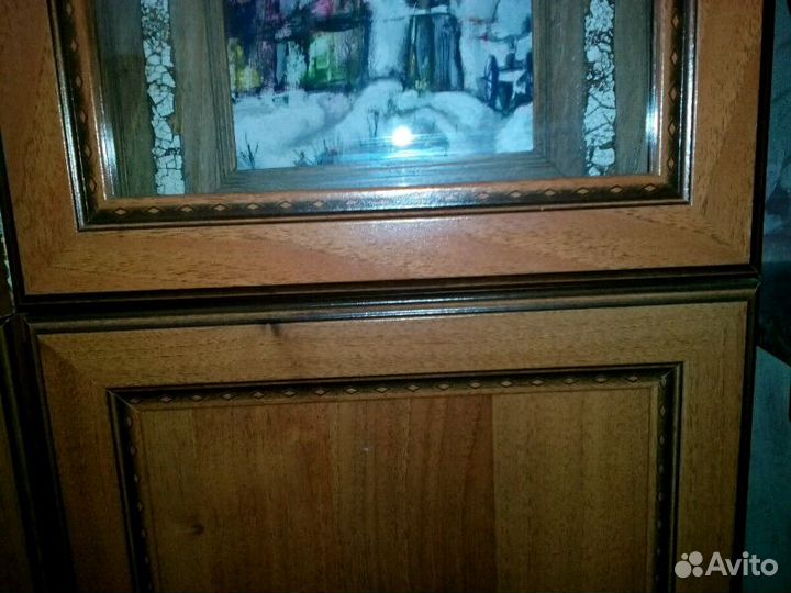 Книжный шкаф