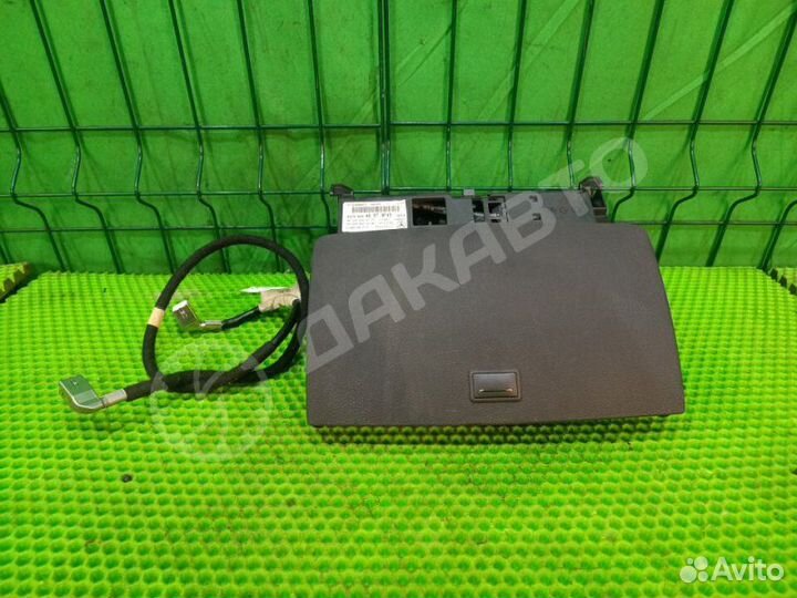 Монитор Mercedes-Benz C W204