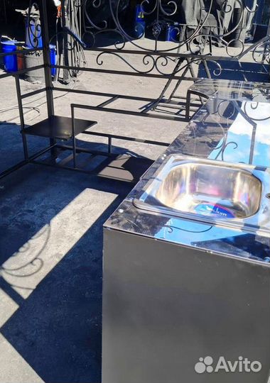 Мангал с крышей