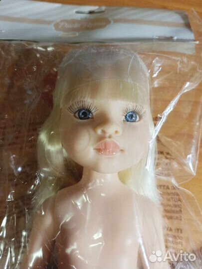 Paola reina, Маника