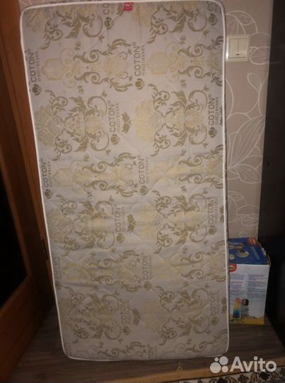 Кровать детская и матрас