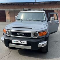 Toyota FJ Cruiser 4.0 AT, 2022, 4 000 км, с пробегом, цена 4 500 000 руб.