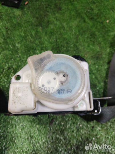 Ремень безопасности задний правый Mitsubishi