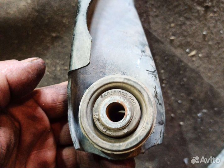 Рычаг передний renault logan