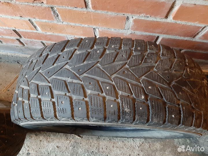 Dunlop Grandtrek Ice 02 245/70 R16