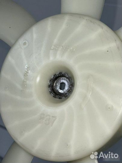 Крыльчатка вентилятора левая Lexus Rx 200