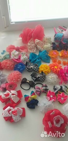 Банты, заколки, резинки для волос Школьные