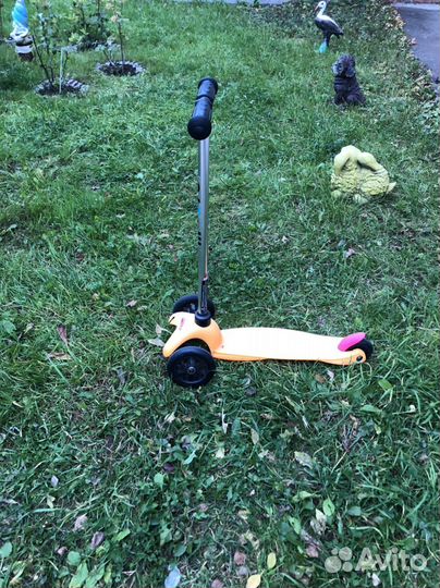 Самокат трехколесный mini micro