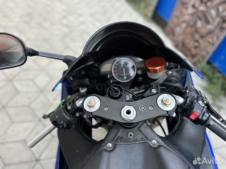Yamaha YZF R1