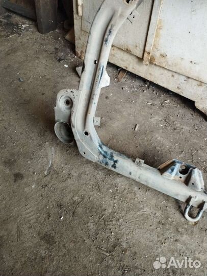 Подрамник kia ceed 1 передний