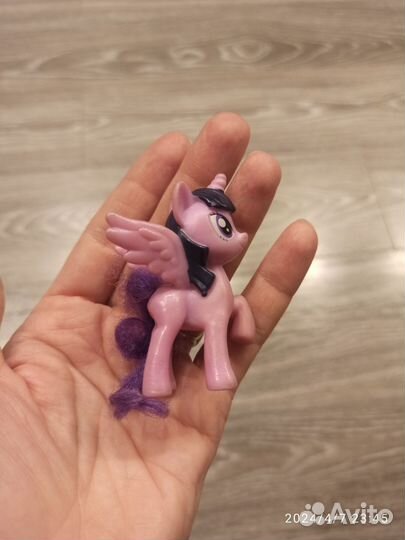 Пони фирменные Hasbro My little pony Искорка