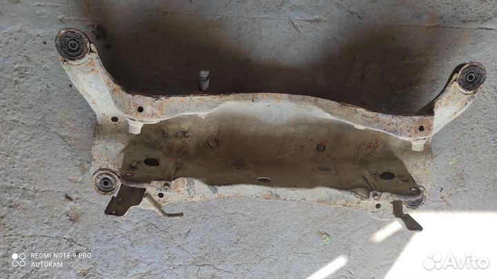 Балка задняя подрамник Mitsubishi Legnum