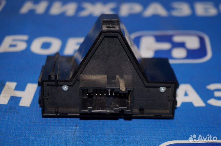 Кнопка аварийной сигнализации Opel Corsa D 1.2