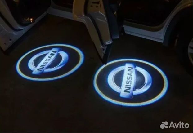 Подсветка в двери с проекцией логотипа Ниссан 2шт