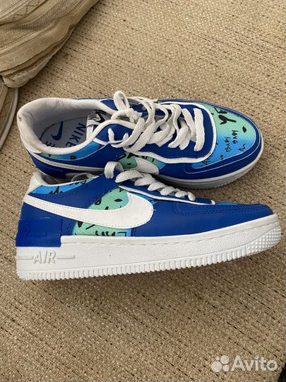 Кроссовки женские 36