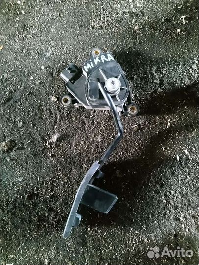 Педаль газа nissan micra k12 note e11 tiida