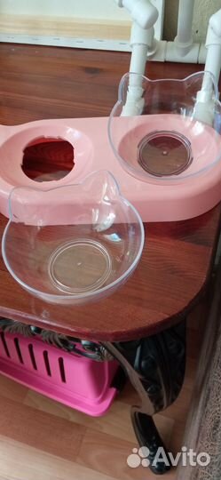 Миски и поилка для кошек и мелких пород собак