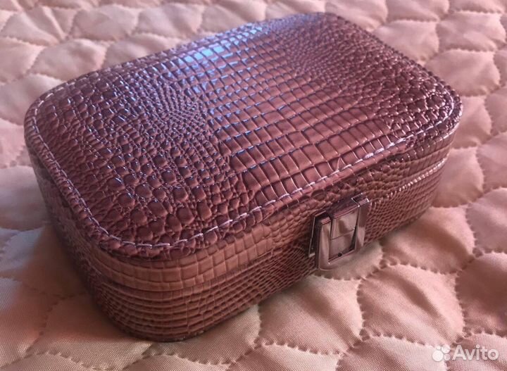 Шкатулки для украшений