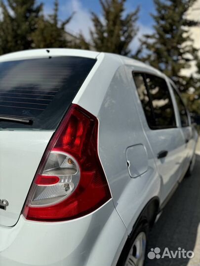 Renault Sandero 1.4 МТ, 2011, 281 000 км