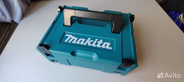 Аккумуляторы и зарядное устройство Макита 18V