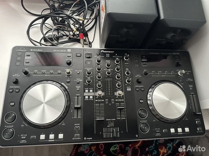 Dj контроллер pioneer xdj r1