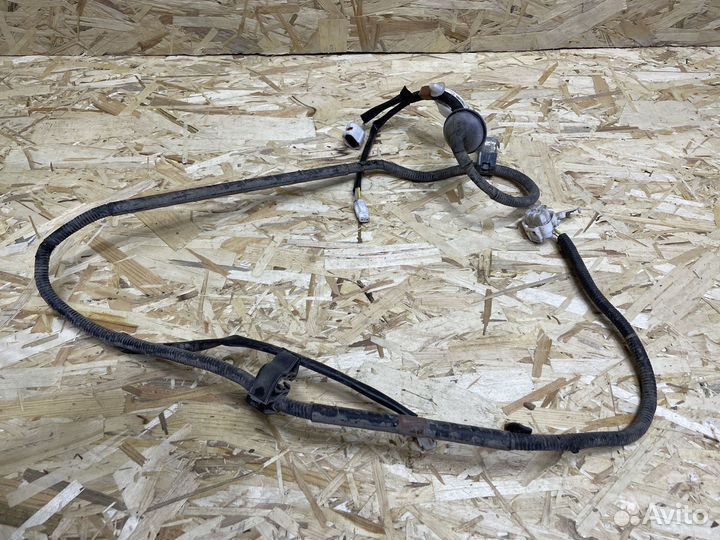 Проводка бензонасоса Toyota Rav4 40