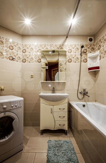 2-к. квартира, 70 м², 8/15 эт.