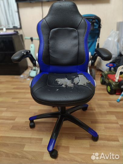 Компьютерное кресло