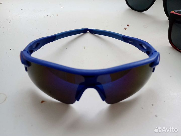 Солнцезащитные очки