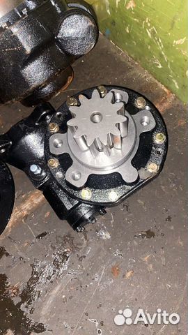 Редуктор поворота tadano z300 новый