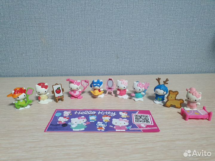 Коллекции киндер super hero, hello kitty