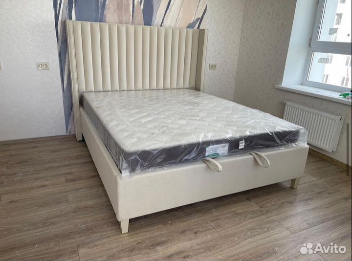 Кровать двухспальная