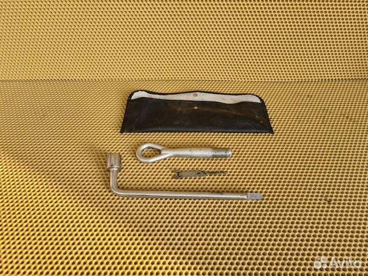 Набор инструментов Infiniti M Q70 Y51