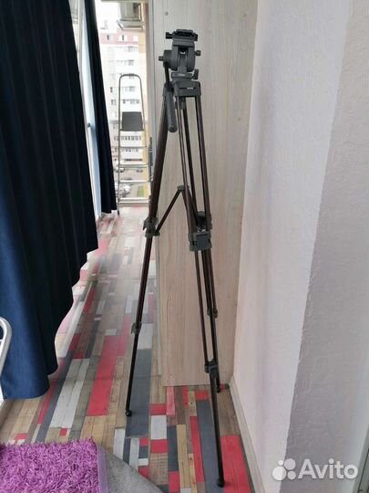 Штатив для фотоаппарата manfrotto