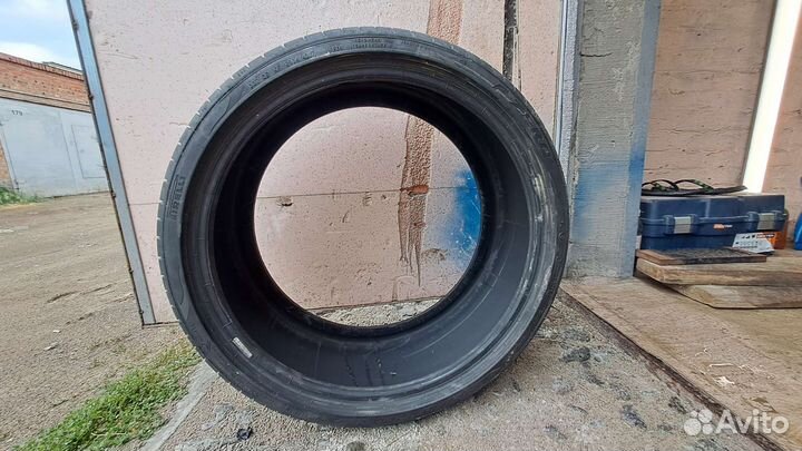 Pirelli P Zero 275/30 R21