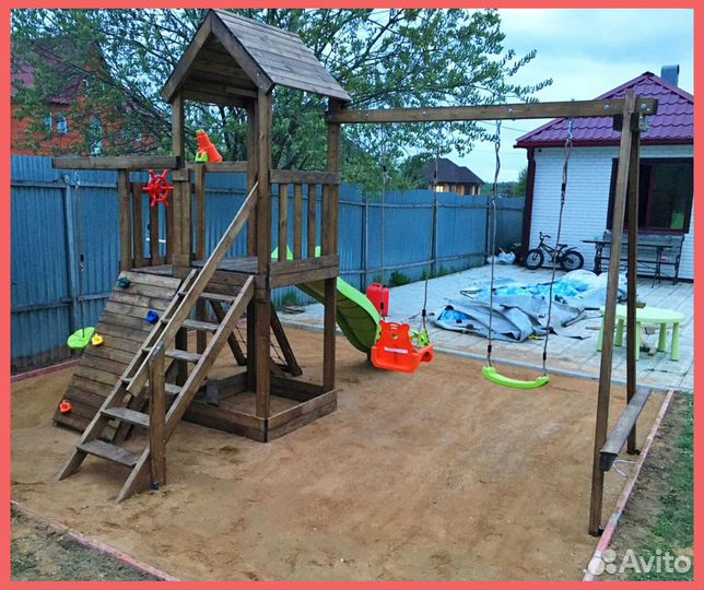 Детский игровой комплекс с горкой