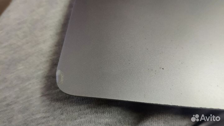 Топкейс macbook a1932