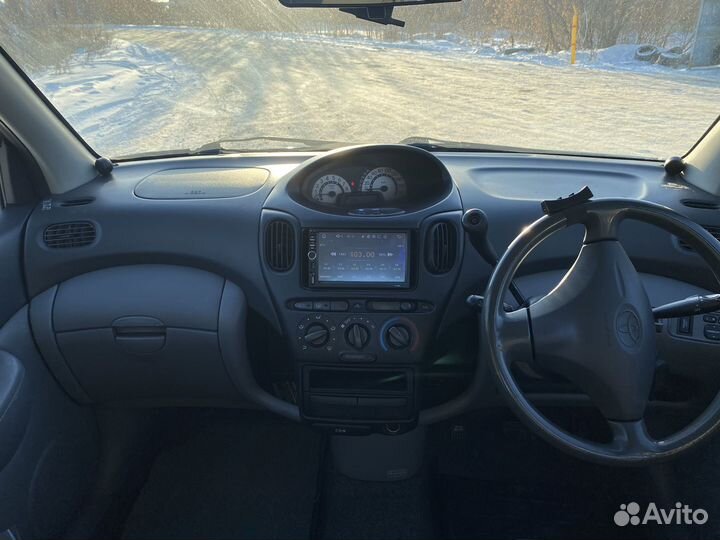 Toyota Funcargo 1.3 AT, 2001, 221 500 км